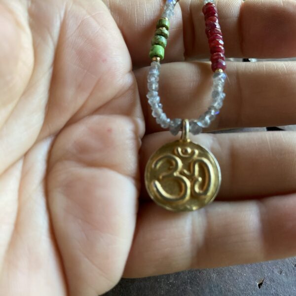 Sale 2023 Labradorite with Lotus OM Pendant #158