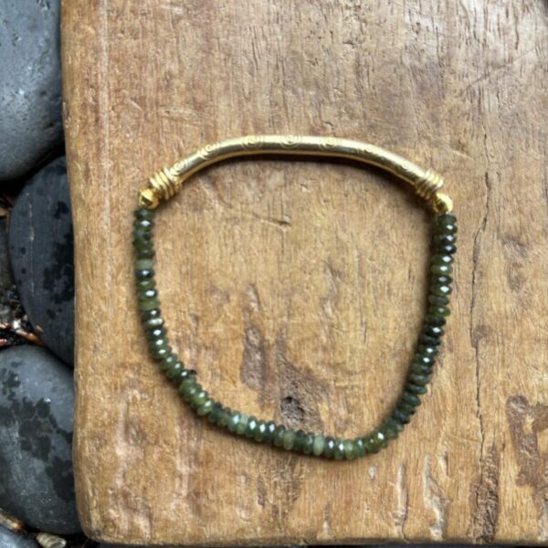 Emerald Gold Stretch Bracelet