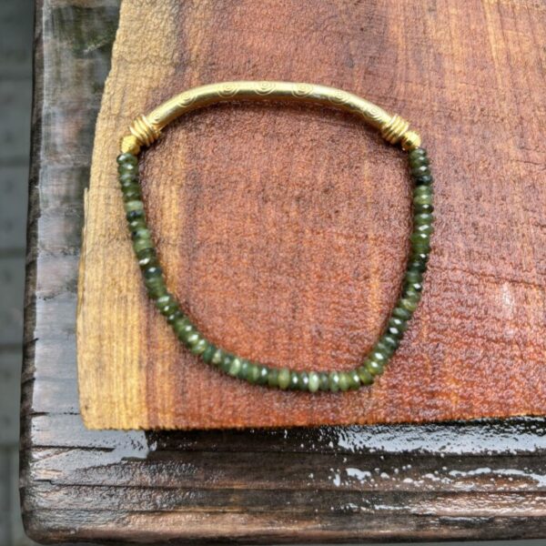 Emerald Gold Stretch Bracelet